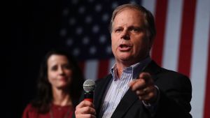 Doug Jones samlade mycket folk på sina valmöten, här i Birmingham Demokratiska Senatorskandidaten i Alabama Doug Jones.