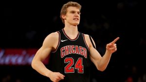 Lauri Markkanen är i mångas ögon årets idrottare 2017. Lauri Markkanen i Chicago Bulls
