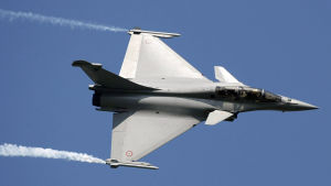 Franska Dassault Rafale är en av de fem konkurrenterna i kampen om Finlands nästa stridsplansleverans. Dassault Rafale-jaktplan.