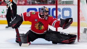 Corey Crawford är det solklara förstavalet i Chicago. Corey Crawford i Chicagos mål