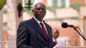 President José Eduardo dos Santos ledde Angola i nästan 40 år innan han avgick år 2017. President José Eduardo dos Santos ledde Angola i nästan 40 år innan han avgick år 2017.