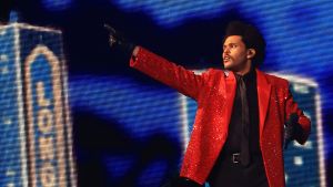 Den Grammy-belönade artisten The Weeknd uppträdde. The Weeknd under Super Bowl 7.2.2021.