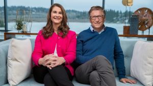 Melinda Gates och Bill Gates har tillsammans donerat motsvarande 32 miljarder euro till stiftelsen som bär deras namn. Bill Gates är medgrundare till IT-jätten Microsoft och har tillsammans med sin fru sysslat en hel del med välgörenhet och allmännyttig verksamhet under senare år. Porträtt på Melinda och Bill Gates.