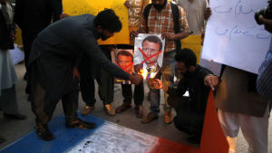 Demonstration i Islamabad, Pakistan 27.10.2020 mot Frankrikes president efter dennas försvar av yttrandefrihet. Demonstration i Islamabad, Pakistan 27.10.2020 mot Frankrikes president efter dennas försvar av yttrandefrihet