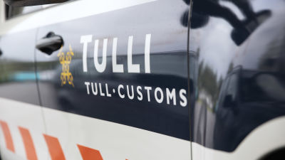 Tullens logo på en bil.