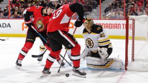Tuukka Rask håller tätt i Bostonmålet. Tuukka Rask håller tätt i Bostonmålet.