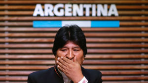 Evo Morales under en presskonferens i Buenos Aires, Argentina den 21 februari då det stod klart att han inte får ställa upp heller i valet för den bolivianska senaten. Evo Morales under en presskonferens i Buenos Aires, Argentina den 21 februari då det stod klart att han inte får ställa upp heller i valet för den bolivianska senaten.
