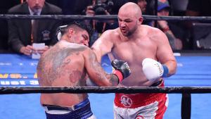 Adam Kownacki har förlorat en gång under karriären – mot Robert Helenius. Adam Kownacki boxas
