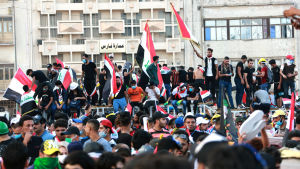 Tusentals människor har slagit läger på Tahrir-torget i centrum av Bagdad Tusentals människor har slagit läger på Tahrir-torget i centrum av Bagdad
