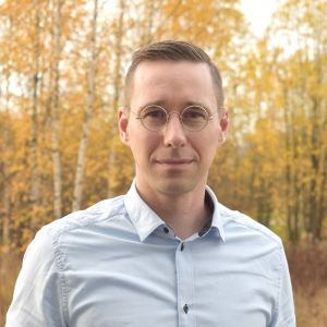 Det lönar sig att anmäla det skedda så fort som möjligt till både polisen och banken, berättar överinspektör Christian Jämsén vid Centralkriminalpolisen. Överinspektör Christian Jämsén vid Centralkriminalpolisen.