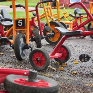 Granat i lekpark Granat i lekpark