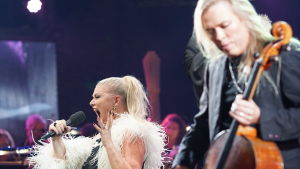 Karita Mattila och Apocalyptica på Musikhusets scen 2016. Karita Mattila och Apocalyptica på Musikhusets scen.