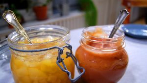 Marmelader av päron och ingefära samt av äppel