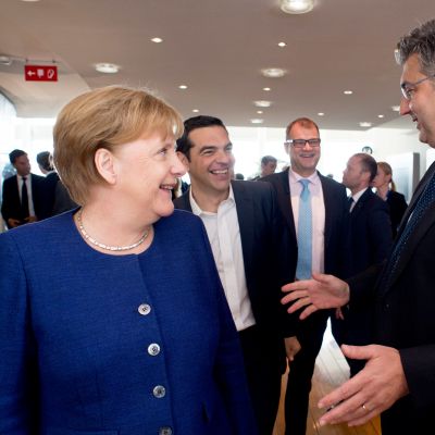 Angela Merkel, Alexis Tsipras och Juha Sipilä vid det inofficiella toppmötet i Bryssel söndagen 24.6.2018