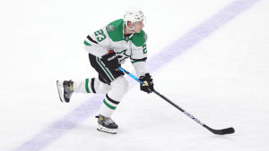 Esa Lindell till VM? Inte otänkbart. Esa Lindell spelar ishockey.