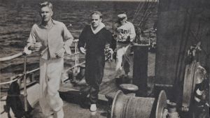 Kanotisterna Kurt Wires, Nils Björklöf och Ture Axelsson ombord på Finlands olympiska skepp. Kanotisterna Kurt Wires, Nils Björklöf och Ture Axelsson på Finlands olympiska skepp.