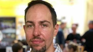 Cannabisförespråkare .Företagaren Alex Rea är inte överraskad av att den svarta cannabismarknaden fortsätter att vara utbredd. Cannabiskännaren Alex Rea i Toronto.