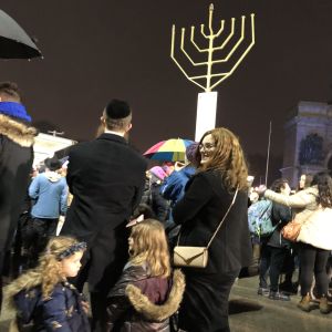 Chanuka är en familjefest Chanuka är en familjefest, där barnen får presenter