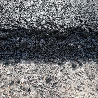 Asfalteringen vid Fagerviksvägen är tjock sommaren 2021.