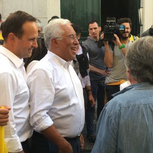 Socialisten António Costa (i mitten) har varit premiärminister i Portugal sedan 2015. Mycket talar för att han får fortsatt förtroende i söndagens val. Socialisten António Costa (i mitten) har varit premiärminister i Portugal sedan 2015. Mycket talar för att han får fortsatt förtroende i söndagens val.