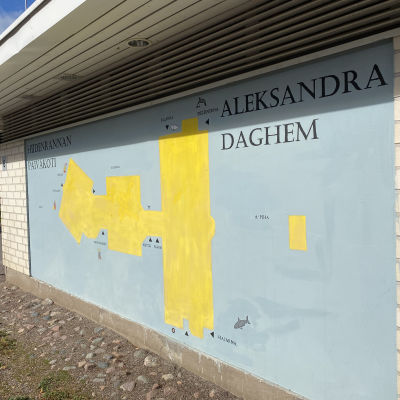 Daghemmet Aleksandra finns vägg i vägg med ett finskt daghem som heter Hiidenranta.