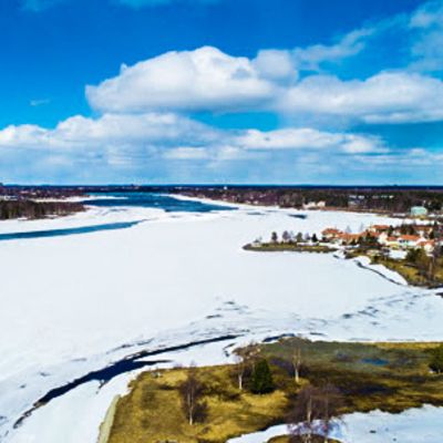 Tornionjoki on jo hieman sulanut.