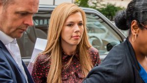 Boris Johnsons sambo Carrie Symonds är Konservativa partiets tidigare kommunikationschef. Här fotograferad den 12 juni då Johnson öppnade sin ordförandekampanj. Boris Johnsons sambo Carrie Symonds är Konservativa partiets tidigare kommunikationschef. Här fotograferad den 12 juni då Johnson öppnade sin ordförandekampanj.