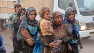 Syriska flyktingar har redan börjat anlända till Jordanien från krigsdrabbade områden kring Raqqa i norra Syrien Syriska flyhktingar har redan börjat anlända från krigsdrabbade områden kring Raqqa till Jordanien