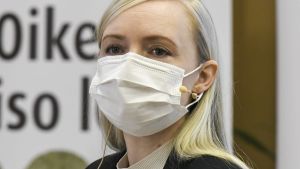 Det är upprörande att Sannfinländarna inte fördömer all terrorism, ansåg De grönas Maria Ohisalo. Attacken mot Capitolium var ett försök till statskupp. De grönas ordförande Maria Ohisalo