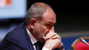 Armeniens premiärminister Nikol Pasjinian under ett möte i Minsk, Belarus den 17 juli. Armeniens premiärminister Nikol Pasjinian under ett möte i Minsk, Belarus den 17 juli.