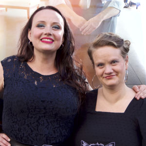 Q-bokens författare, Maria Säkö och Eeva Kemppi. Q-bokens författare, Maria Säkö och Eeva Kemppi.