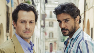 Tuomari ja rosvo: Andrea Esposito (Stefano Accorsi) ja Francesco Russo (Giuseppe Zeno)