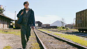 Sam Riley on Sal Paradise Sam Riley elokuvassa Matkalla, joka pohjautuu Jack Kerouacin riomaaniin.