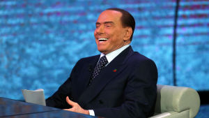 Tidigare premiärminister, mediemogulen Silvio Berlusconi, var bland annat känd för att ordna sexfester med unga flickor. Silvio Berlusconi