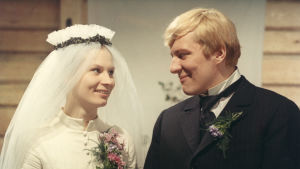 Täällä Pohjantähden alla on Edvin Laineen ohjaama suomalainen historiallinen draamaelokuva.