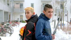 Syskonen Gabriel och Jacob har båda adhd och är hyperaktiva. Två av barnen från UR:s serie Superungar.