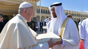 Påven och Abu Dhabis kronprins Mohammed bin Zayed Al Nahyan Påven och Abu Dhabis kronprins Mohammed bin Zayed Al Nahyan