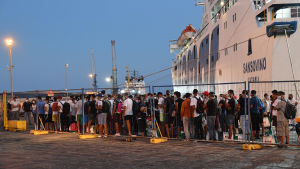 I tisdags anlände 200 migranter från Lampedusa till Porto Empedocie på Sicilien. I tisdags anlände 200 migranter från Lampedusa till Porto Empedocie på Sicilien.