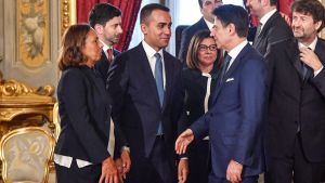 Inrikesminister Luciana Lamorgese, utrikesminister Luigi Di Maio, premiärminister Giuseppe Conte och kulturminister Dario Franceschini Italienska ministrar 5.9.2019. Inrikesminister Luciana Lamorgese, utrikesminister Luigi Di Maio, premiärminister Giuseppe Conte och kulturminister Dario Franceschini