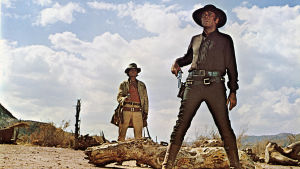 Charles Bronson (vas.) ja Henry Fonda elokuvassa Huuliharppukostaja (1968).