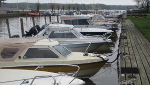 Hamn, satama, Fredrikshamn, Hamina. Hur ska man kunna ha koll på allt? Småbåtshamnen i ingå.