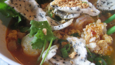 Mi quang, en vietnamesisk nudelrätt