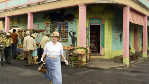 Neiti Marple (Julia McKenzie) seikkailee Karibian lämmössä.
