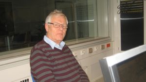 Lauri Metsämäki säger att förutsättningarna för skärgårdspolitiken har förändrats. Lauri Metsämäki på YLE Västnylands valvaka 2011