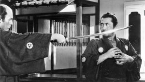 Yuzo Kayama ja Toshiro Mifune elokuvassa Samuraimiekka