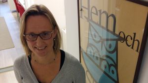 Micaela Romantschuk Micaela Romantschuk är verksamhetsledare för Hem och skola