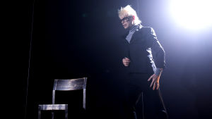 Jorma Uotinen som Andy Warhol. Jorma Uotinen som Andy Warhol i Andy Warhol Superstars