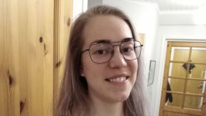 Linnea Snickars är beredd att jobba inom vården i Österbotten. Linnea Snickars