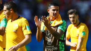 Får Tim Cahill spela mot Danmark? Tim Cahill apploderar