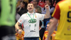 Gintaras Savukynas var inte nöjd med domararbetet i toppmötet. Gintaras Savukynas, Cocks chefstränare